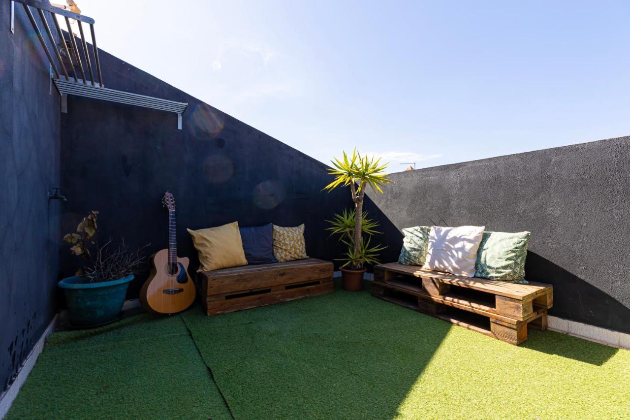 아토우기아다발레이아 Pineapple Surf House 호스텔 외부 사진