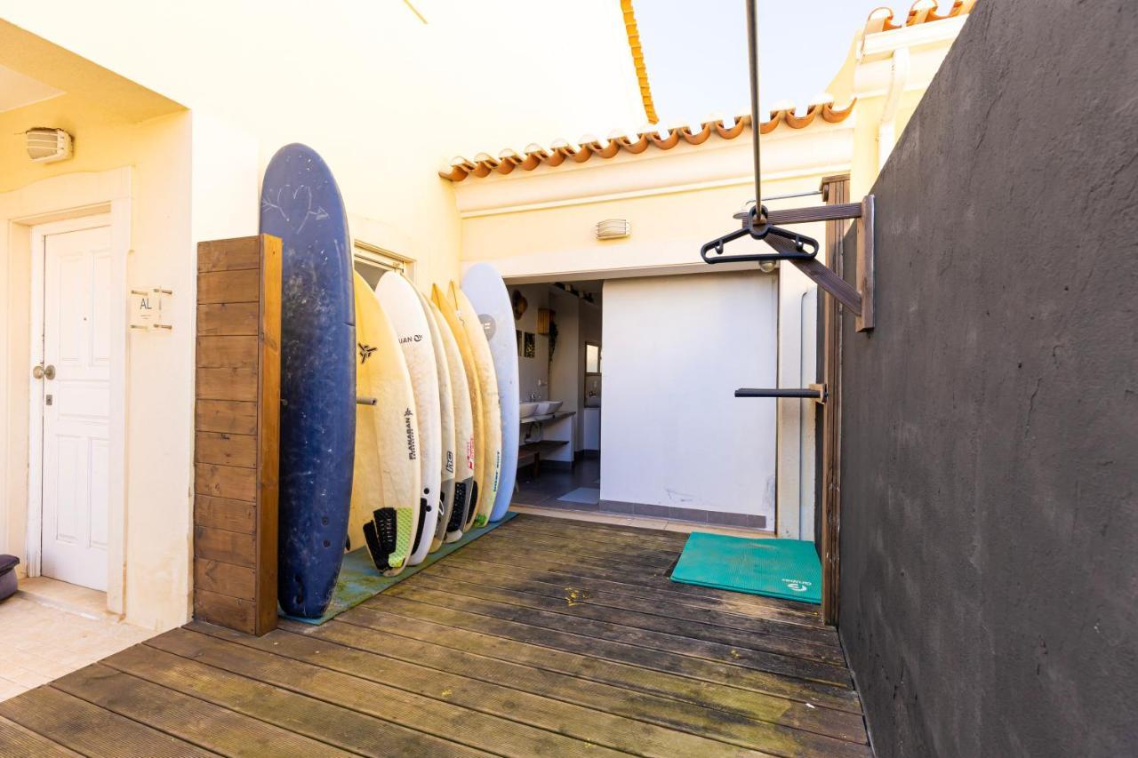 아토우기아다발레이아 Pineapple Surf House 호스텔 외부 사진